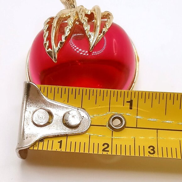 Vintage Sarah Coventry Brooch Gold-tone Cabochon Lucite Leaf Red Apple Design - Picture 9 of 10